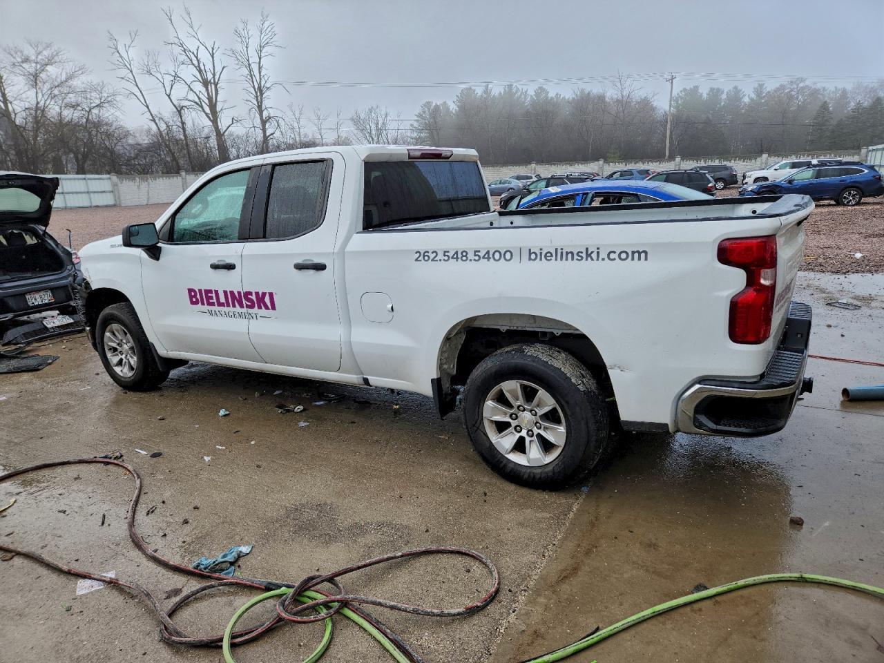 2019 Chevrolet Silverado - zdjęcie 2