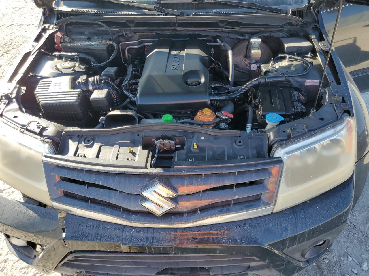 2013 Suzuki Grand Vitara Premium - zdjęcie 12