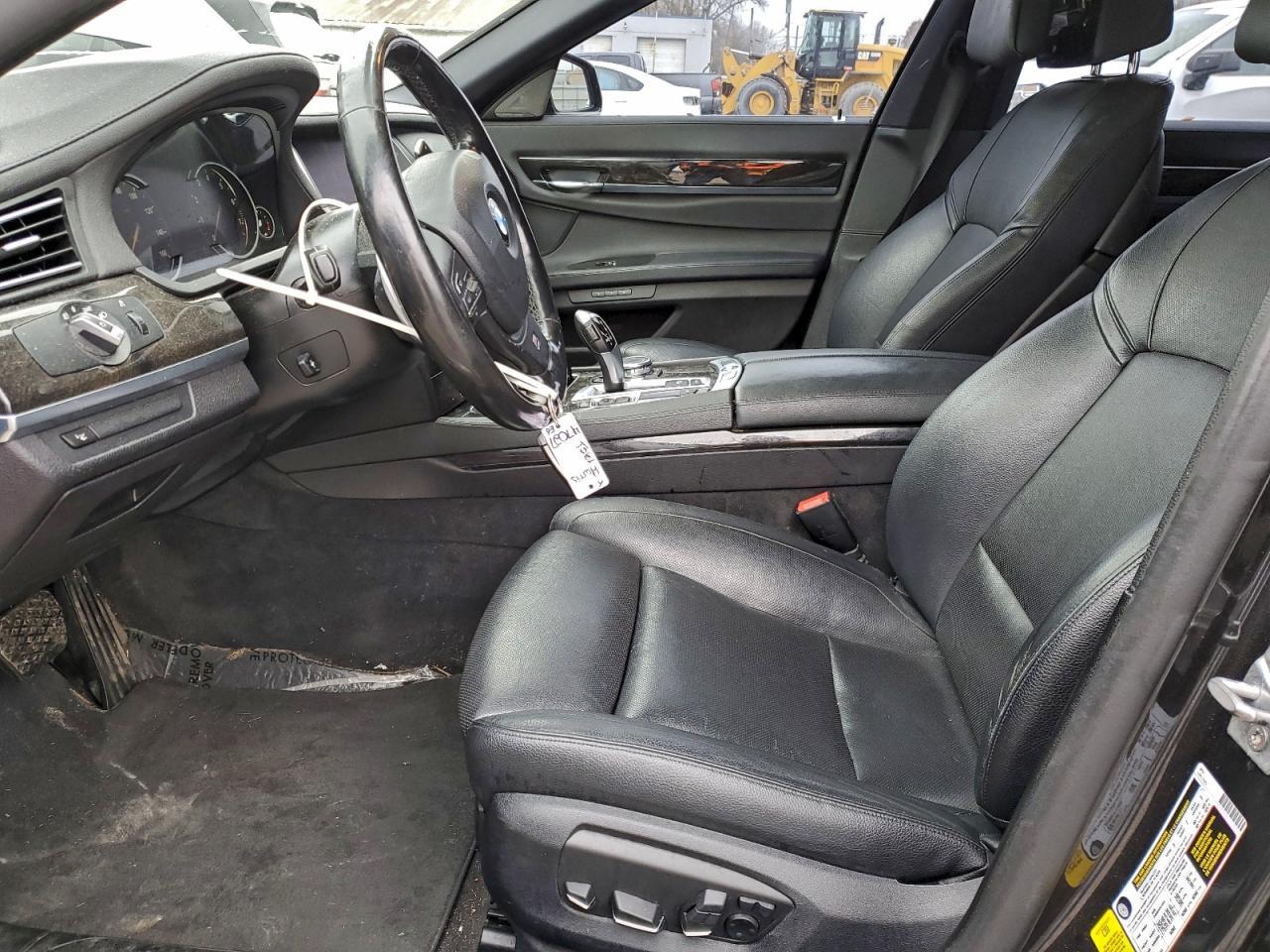 2015 BMW Seria 7 - zdjęcie 7