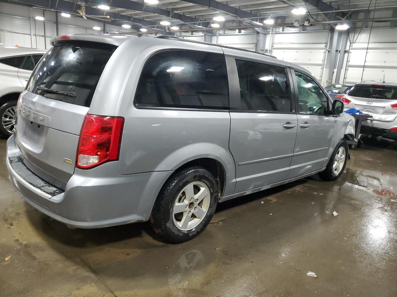 2013 Dodge Grand Caravan Sxt - zdjęcie 3