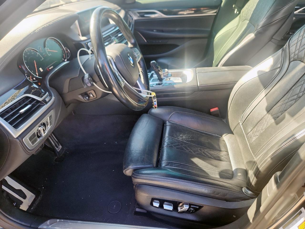 2019 BMW 750 I - zdjęcie 7