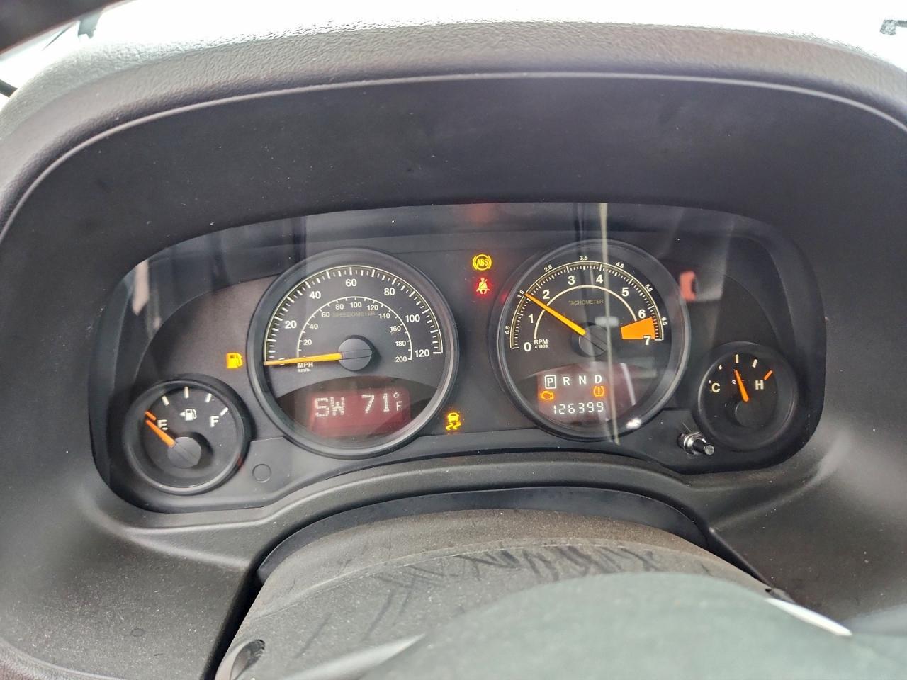 2014 Jeep Liberty (Patriot) - zdjęcie 9