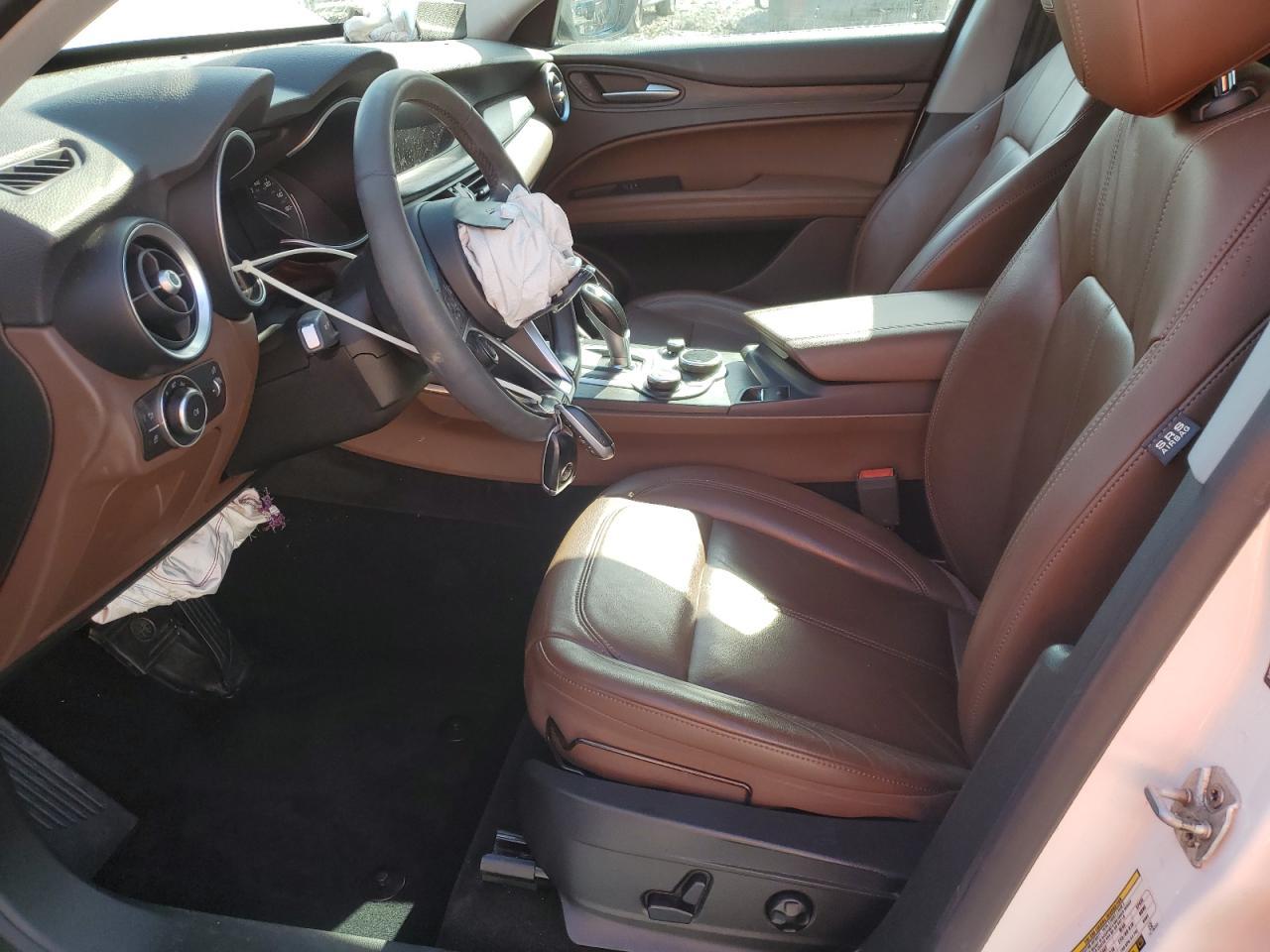 2018 Alfa Romeo Stelvio - zdjęcie 7