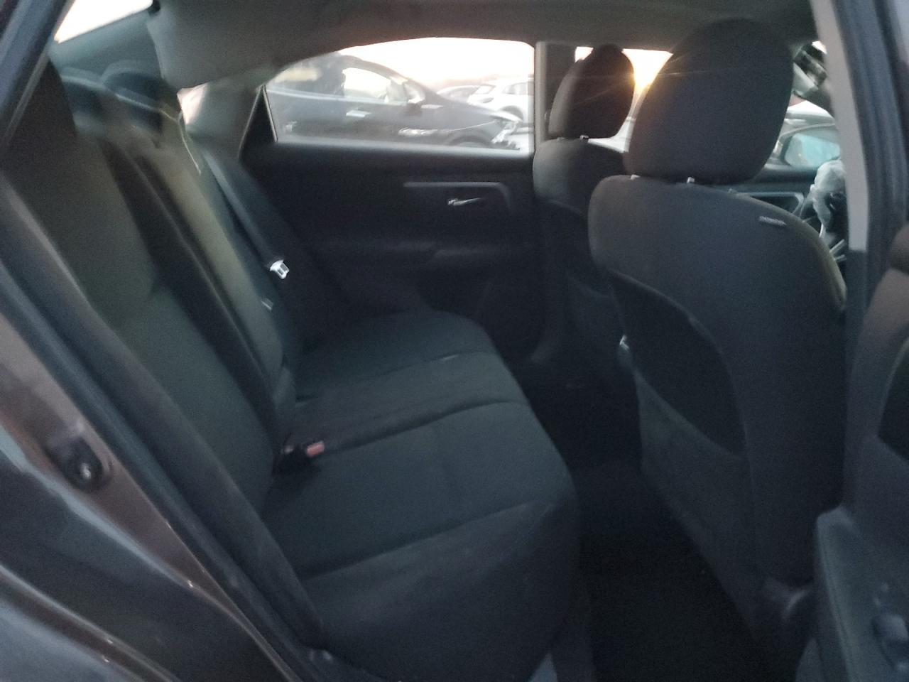 2015 Nissan Altima - zdjęcie 10