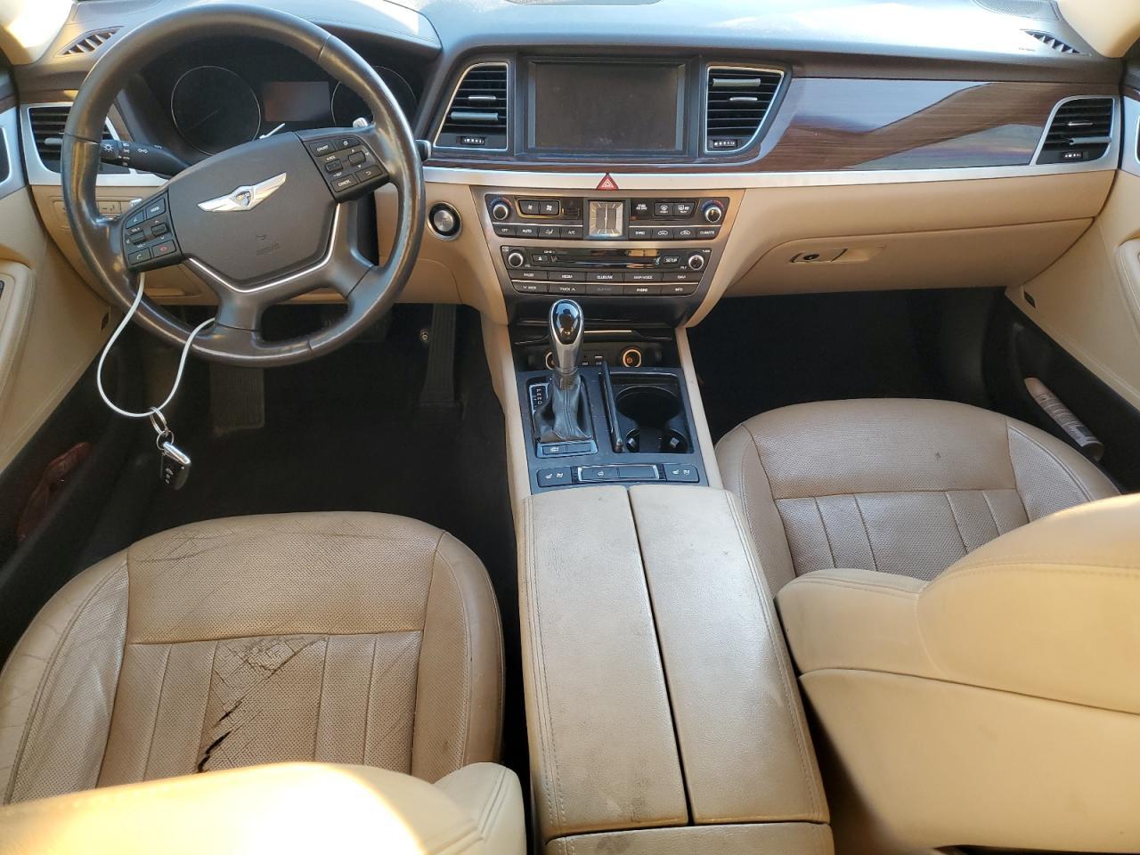 2015 Hyundai Genesis 3.8L - zdjęcie 8