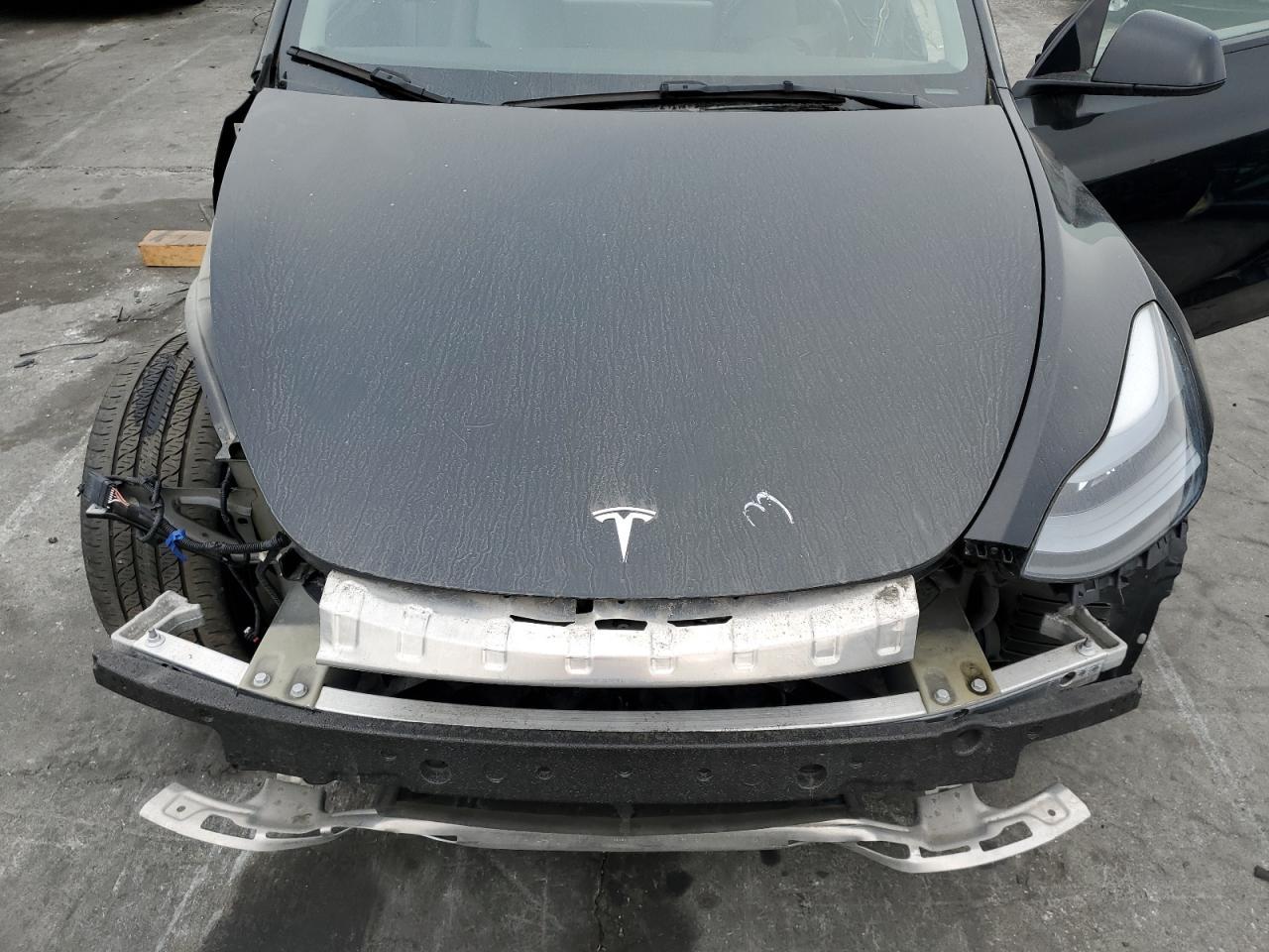 2024 Tesla Y - zdjęcie 12