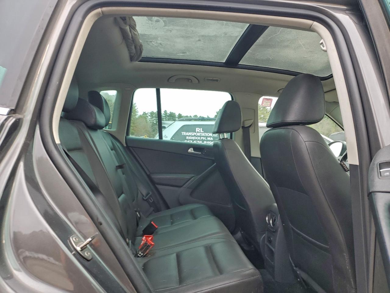 2015 Volkswagen Tiguan - zdjęcie 11