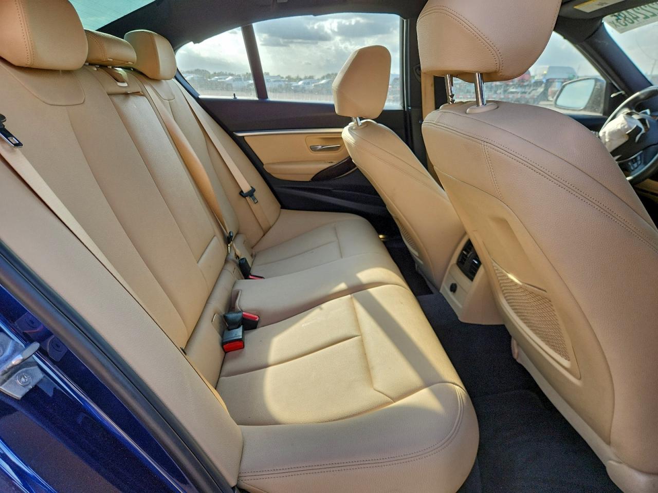 2018 BMW 330 I - zdjęcie 10