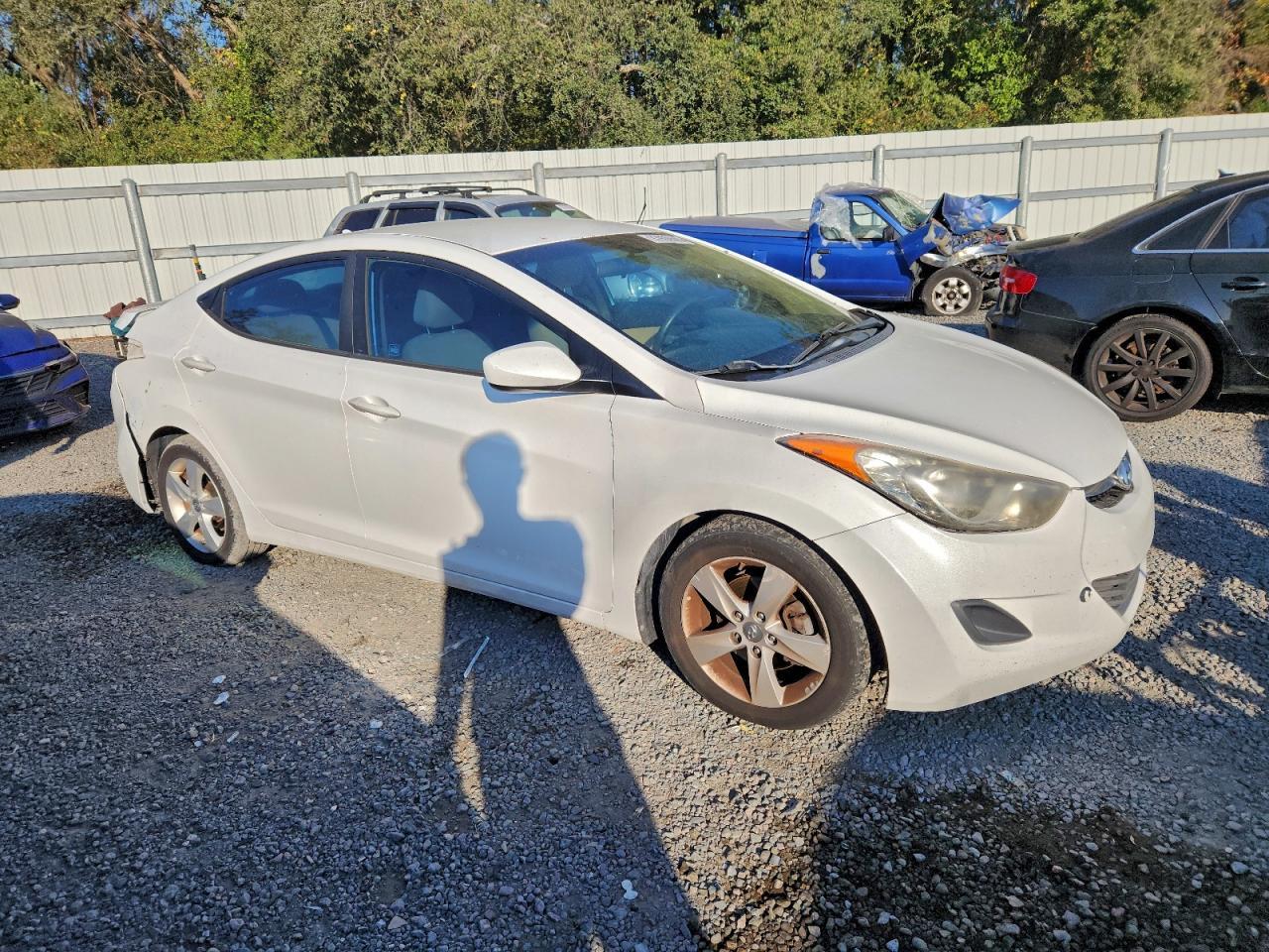 2013 Hyundai Elantra - zdjęcie 4