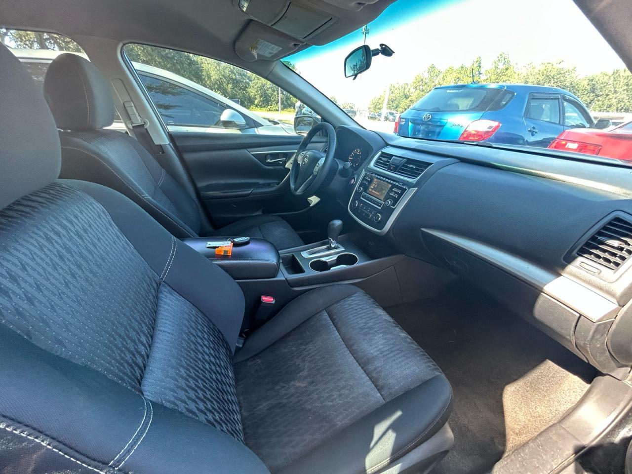 2017 Nissan Altima - zdjęcie 5