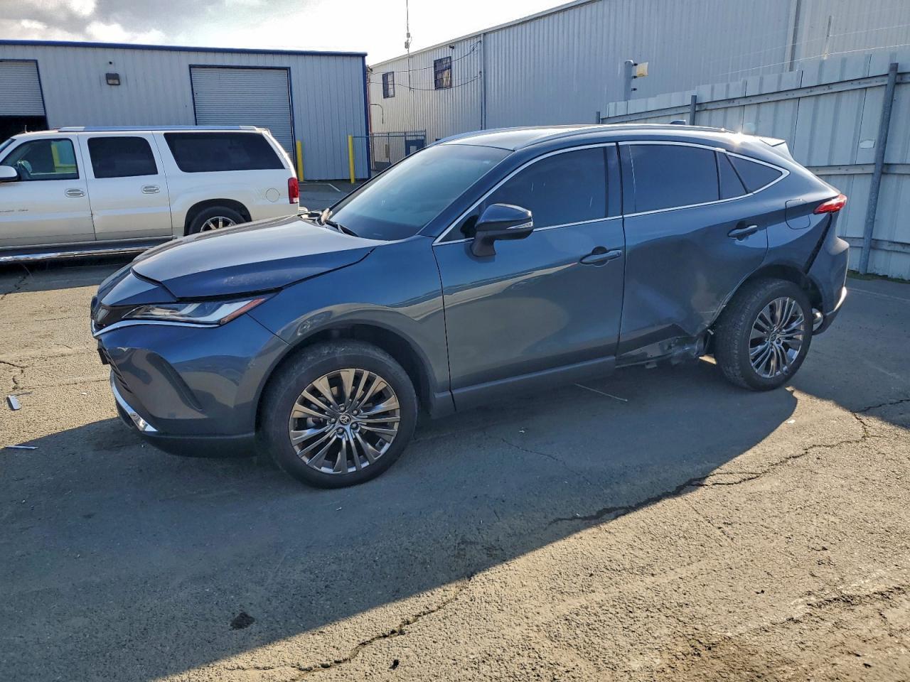 2024 Toyota Venza Le - zdjęcie główne