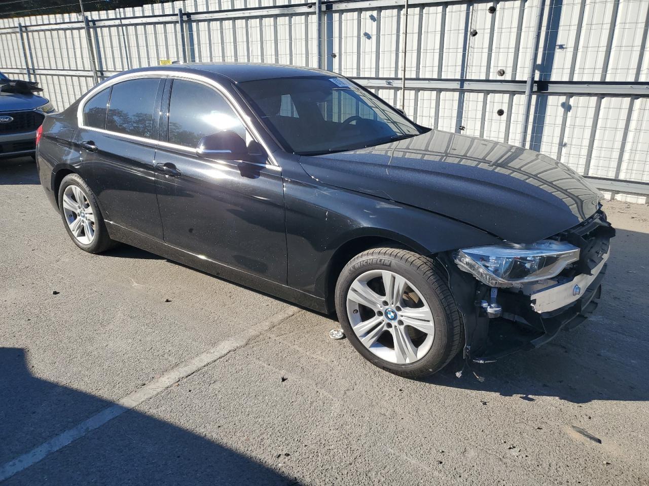 2018 BMW Seria 3 - zdjęcie 4