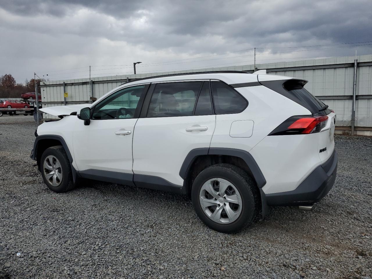2021 Toyota RAV 4 - zdjęcie 2