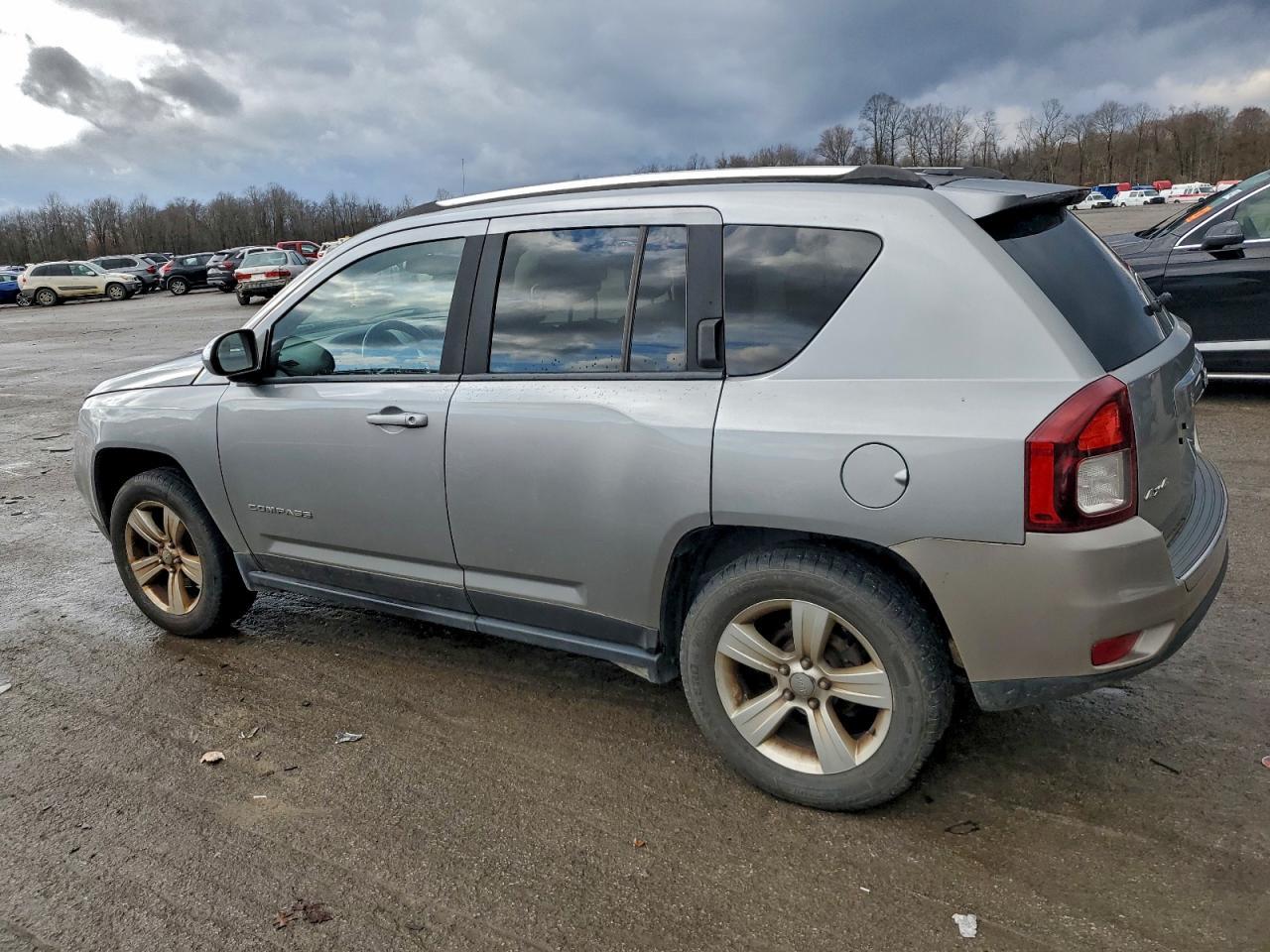 2015 Jeep Compass - zdjęcie 2