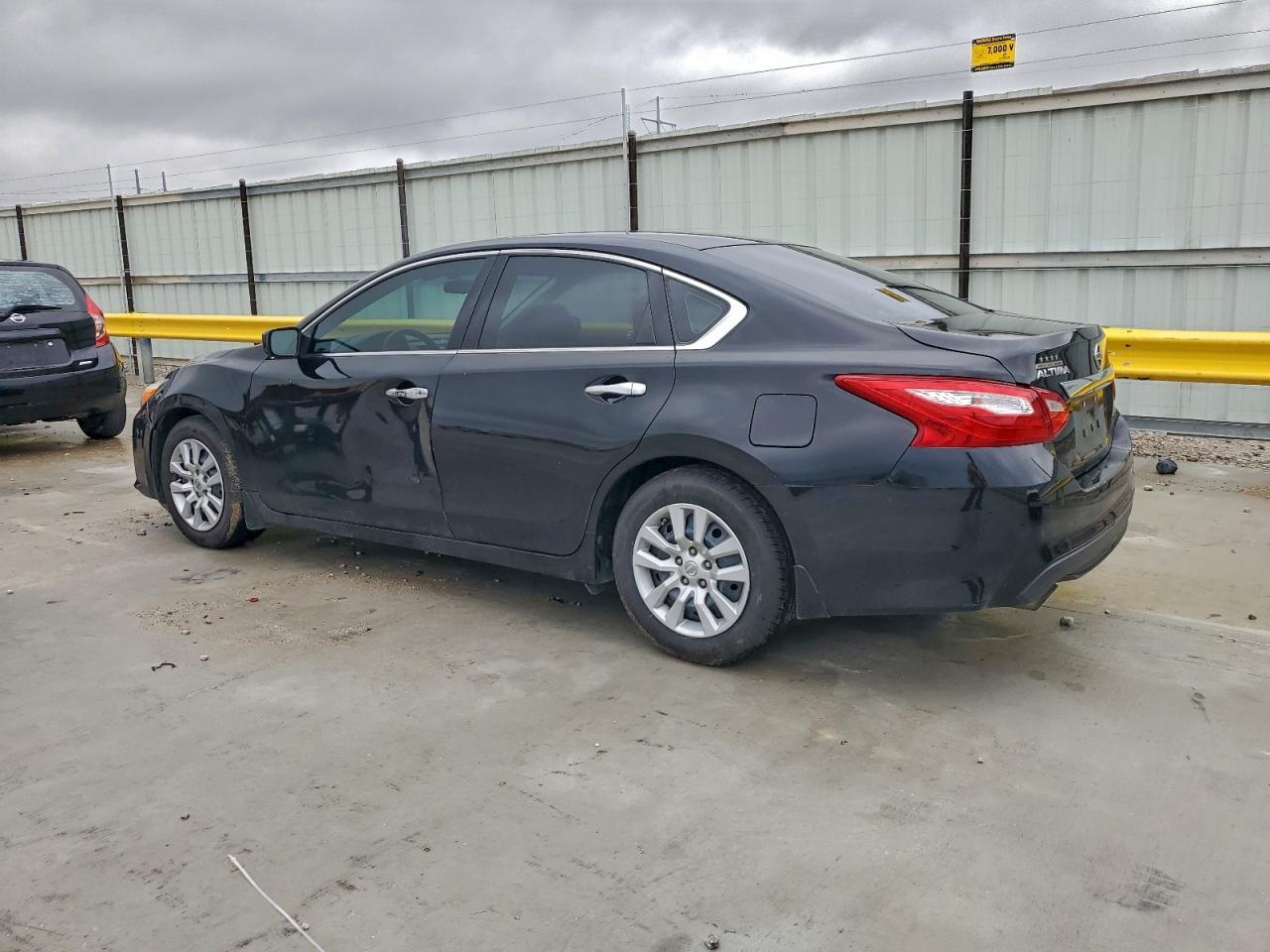 2017 Nissan Altima 2.5 - zdjęcie 2
