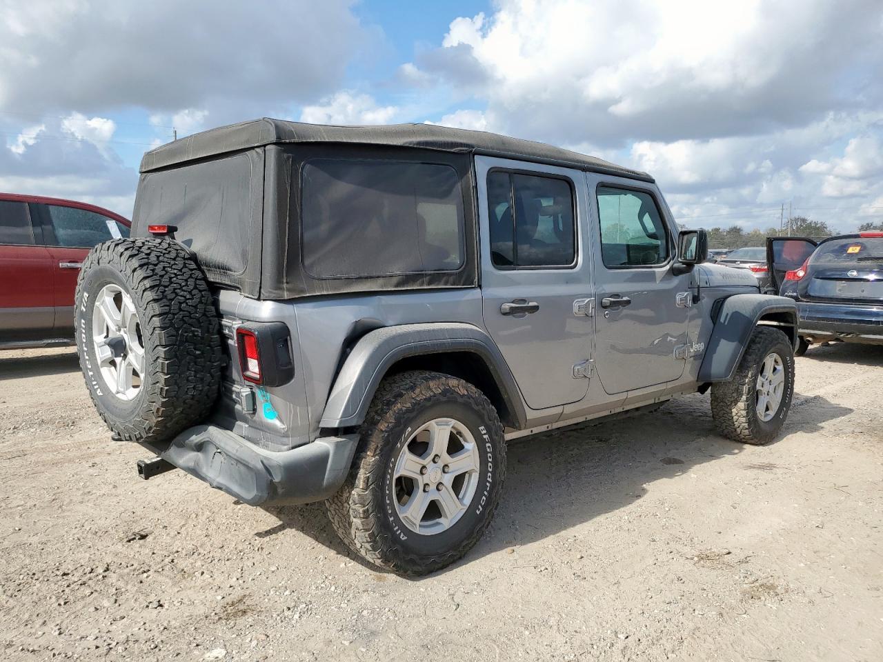 2019 Jeep Wrangler - zdjęcie 3