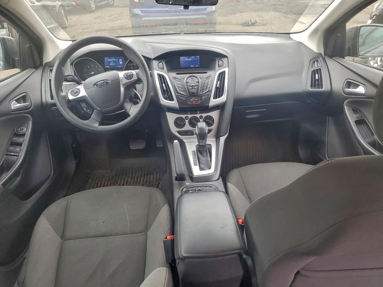 2014 Ford Focus - zdjęcie 8