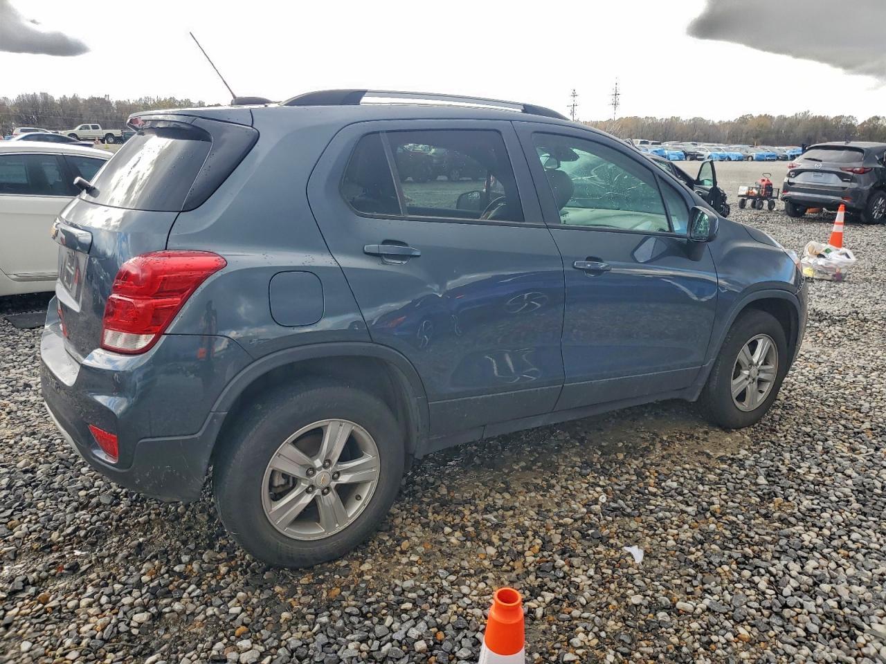 2022 Chevrolet Trax 1Lt - zdjęcie 3
