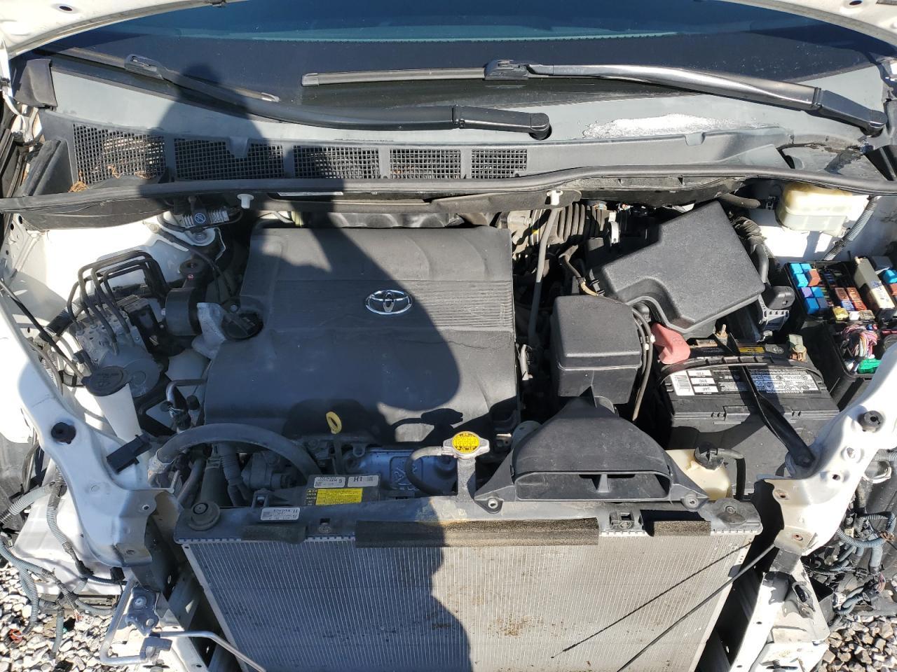 2015 Toyota Sienna Xle - zdjęcie 12
