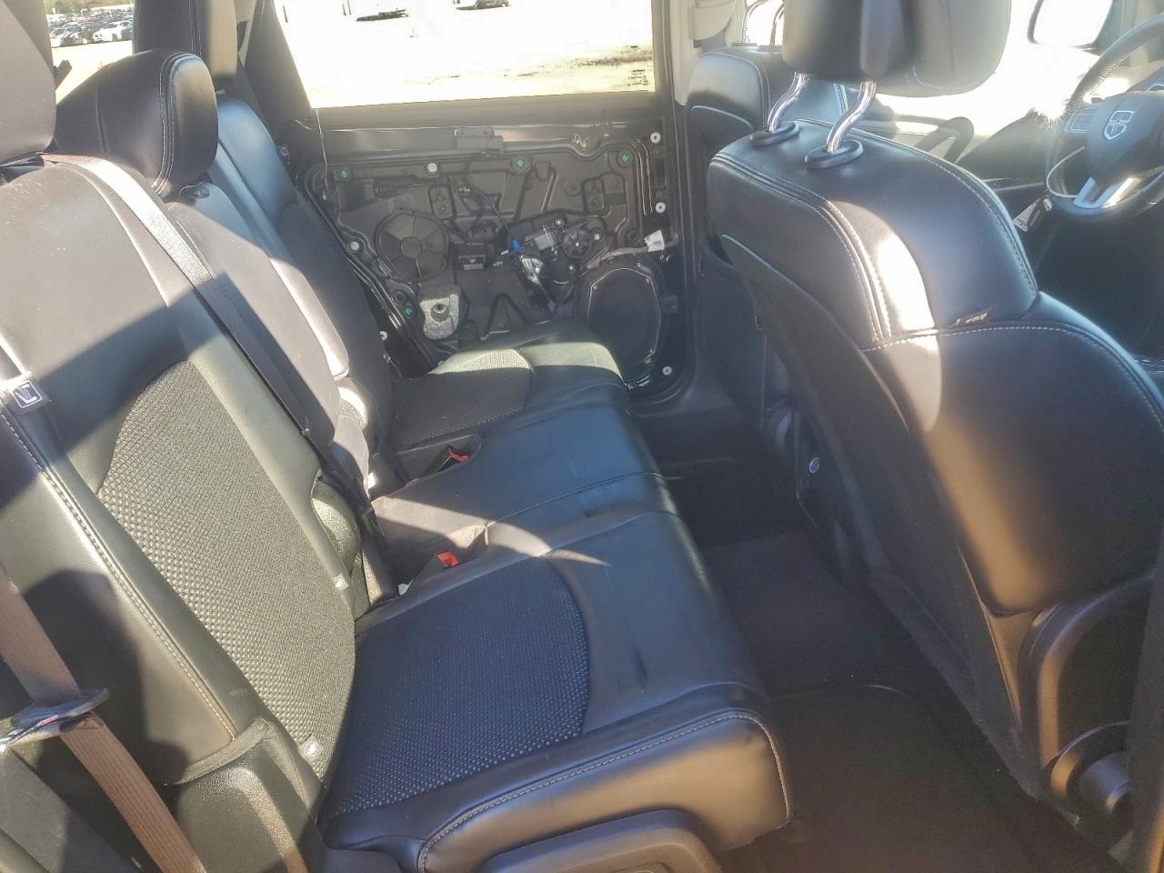2017 Dodge Journey Crossroad - zdjęcie 11