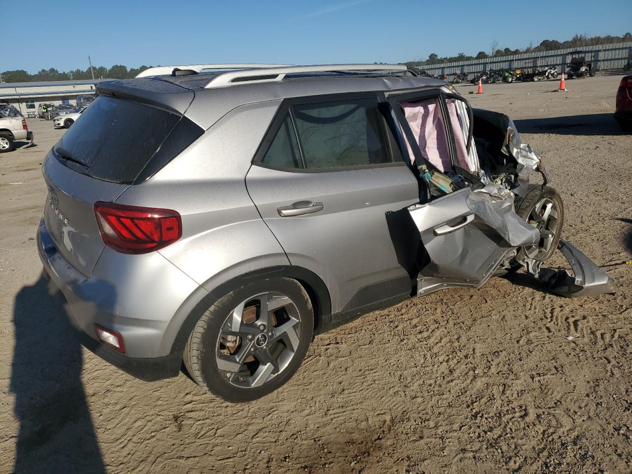 2024 Hyundai Venue Sel - zdjęcie 3