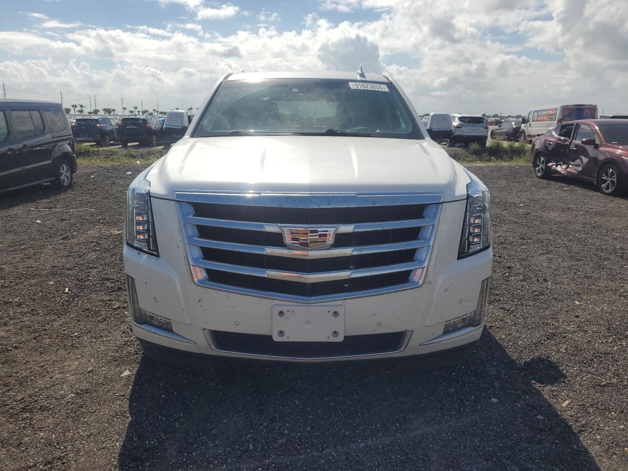 2017 Cadillac Escalade Premium Luxury - zdjęcie 5