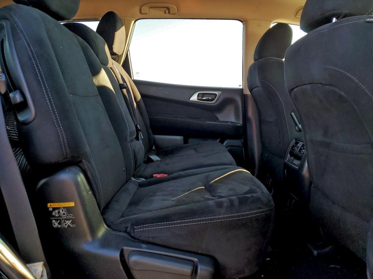 2014 Nissan Pathfinder - zdjęcie 10