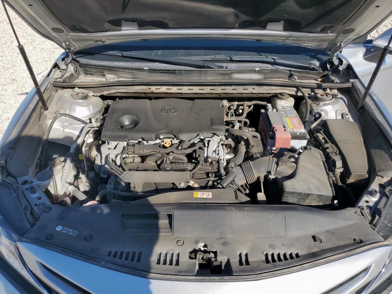 2020 Toyota Camry - zdjęcie 11