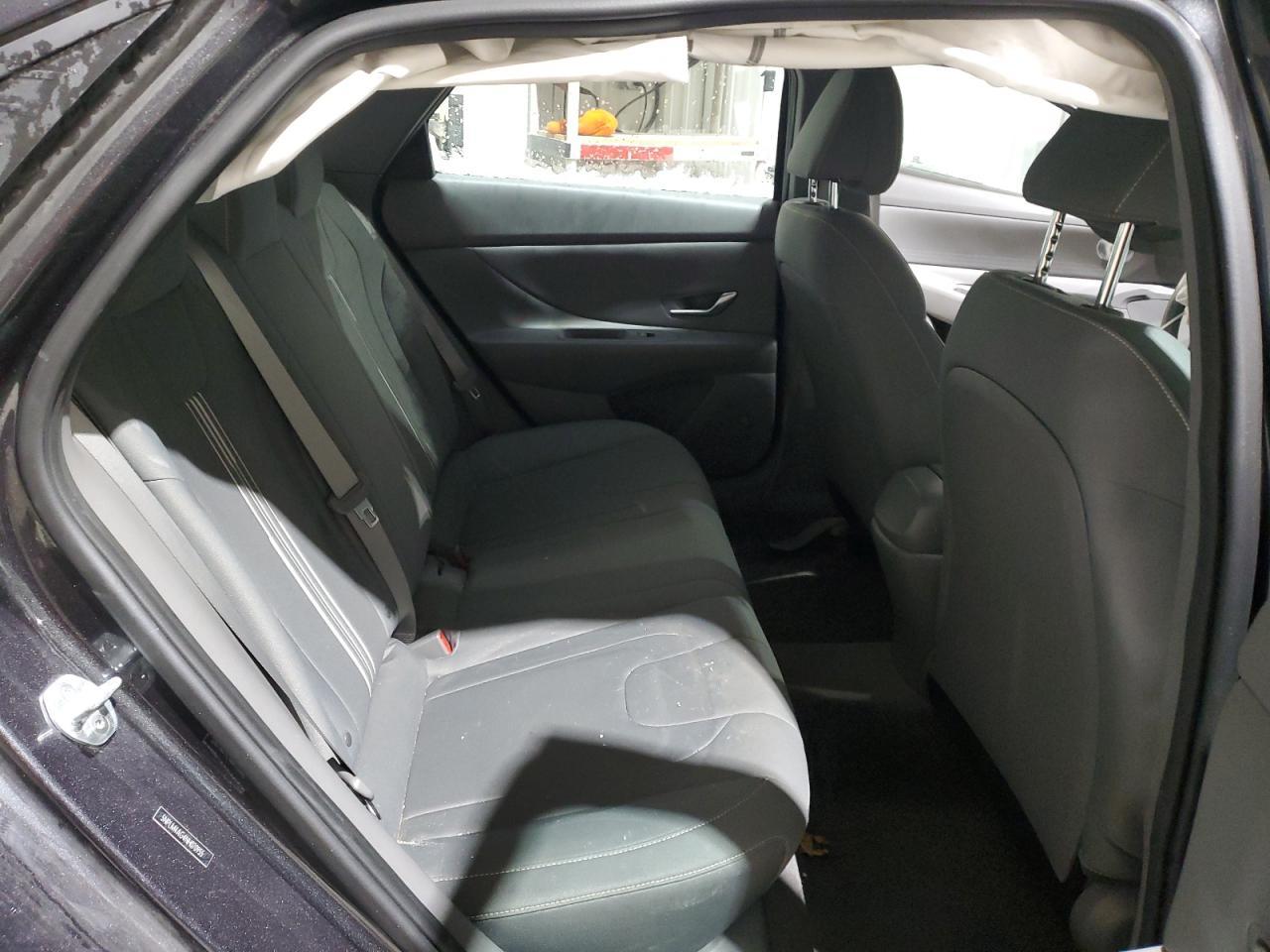 2022 Hyundai Elantra - zdjęcie 10