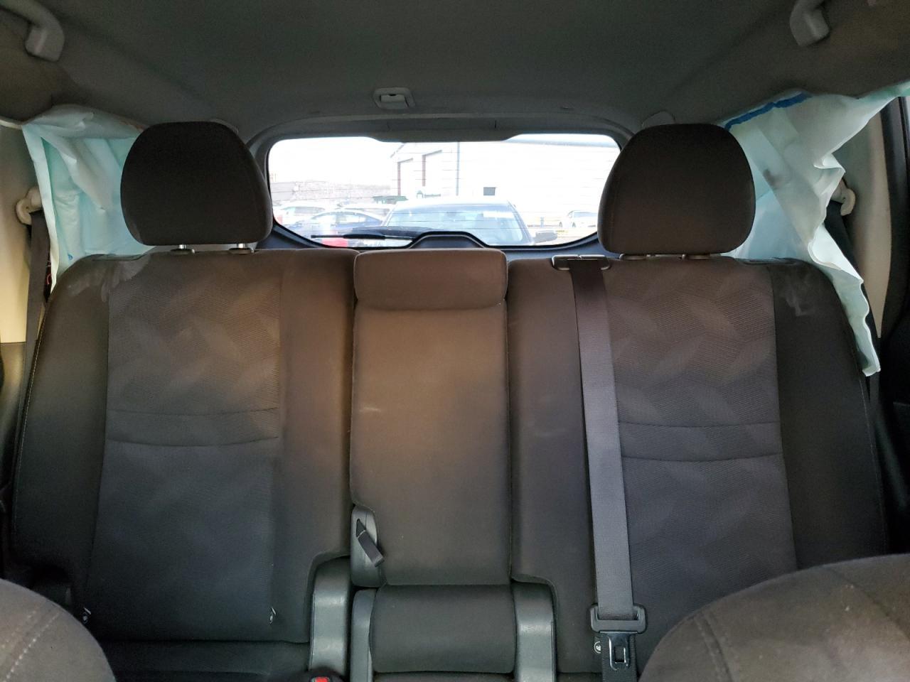 2015 Nissan Rogue S - zdjęcie 10