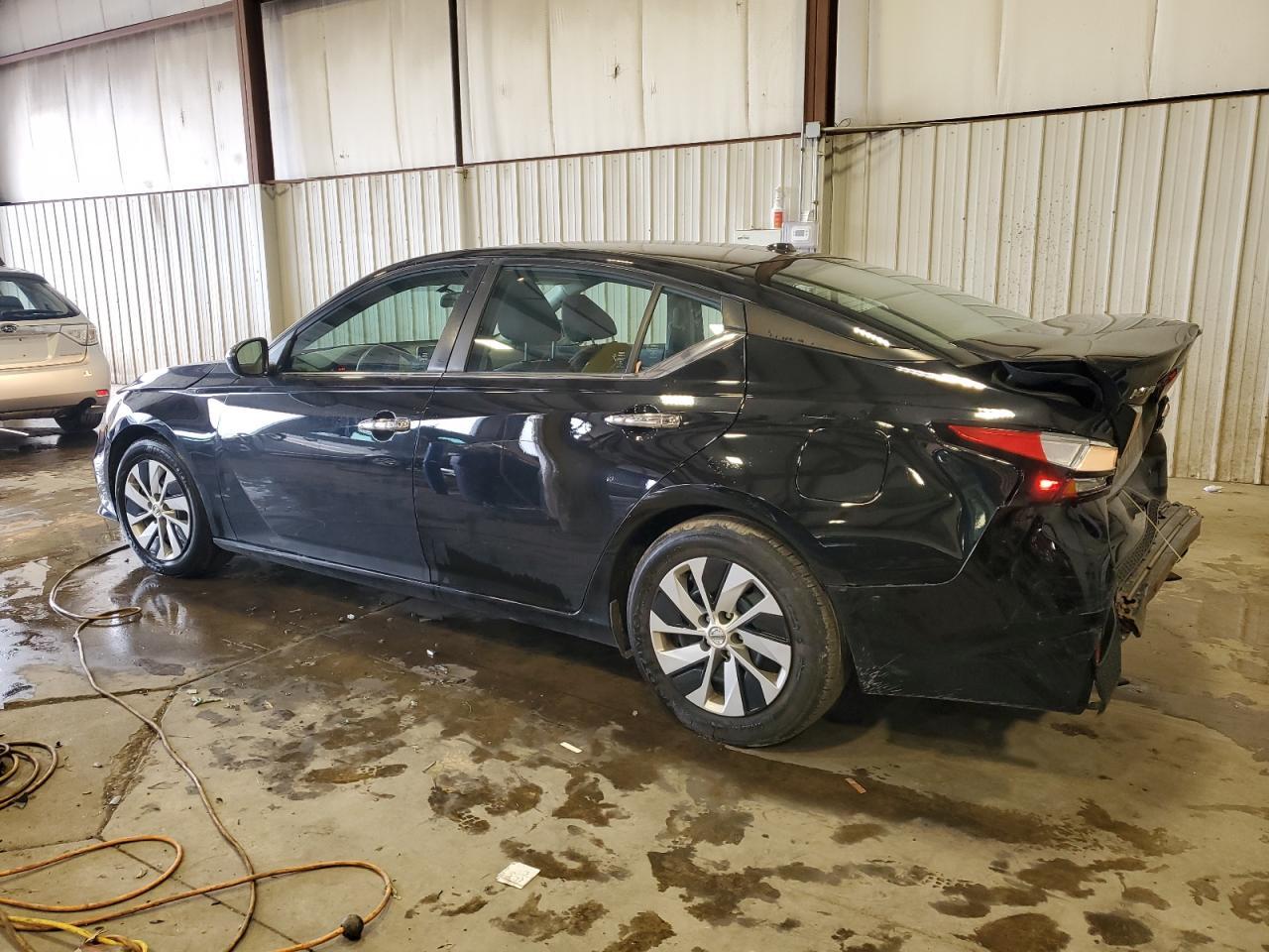 2019 Nissan Altima - zdjęcie 2
