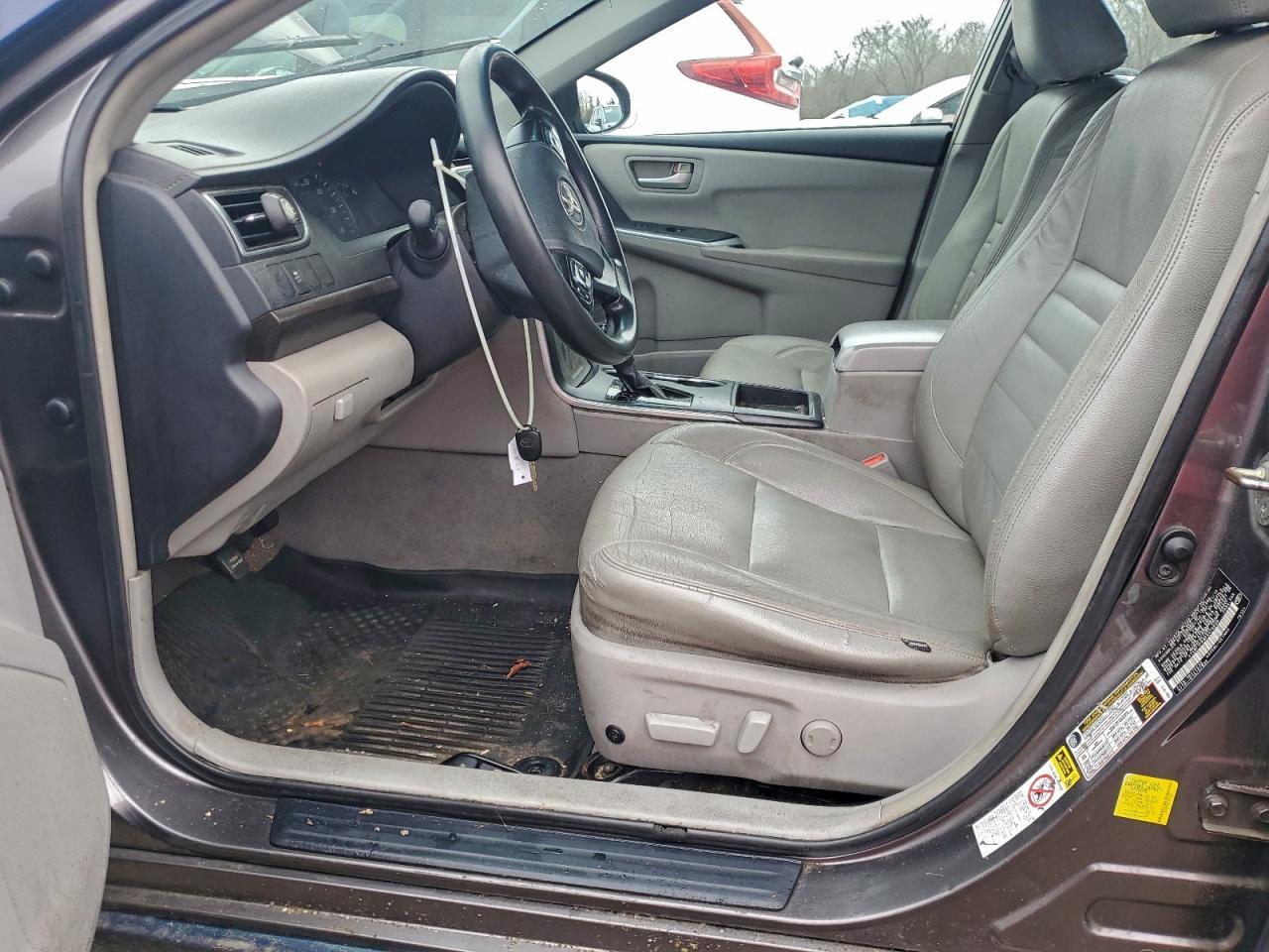 2015 Toyota Camry - zdjęcie 7