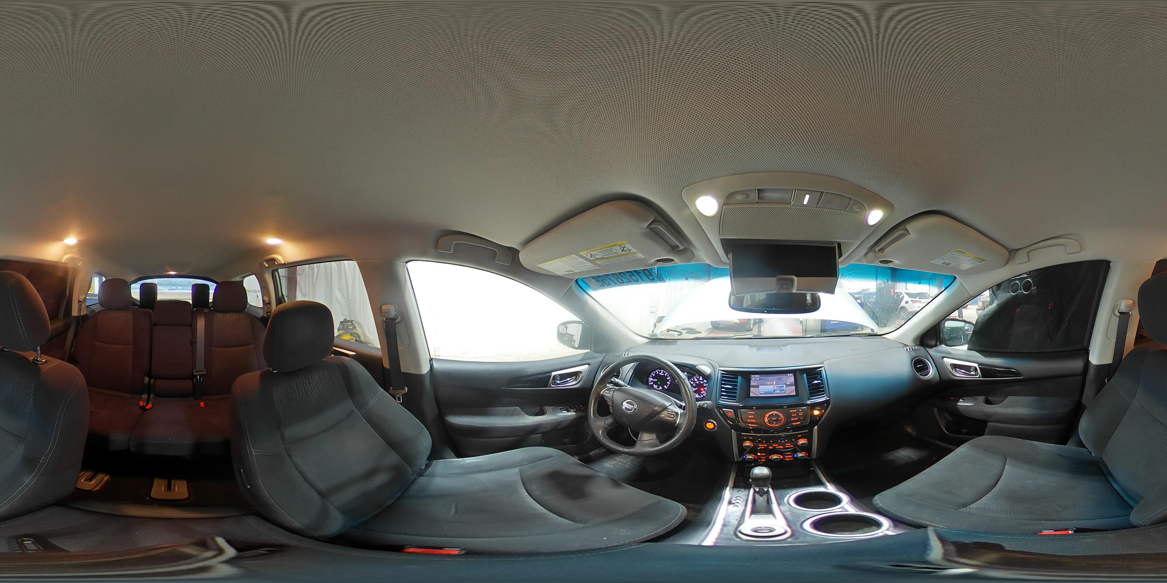 2016 Nissan Pathfinder - zdjęcie 15