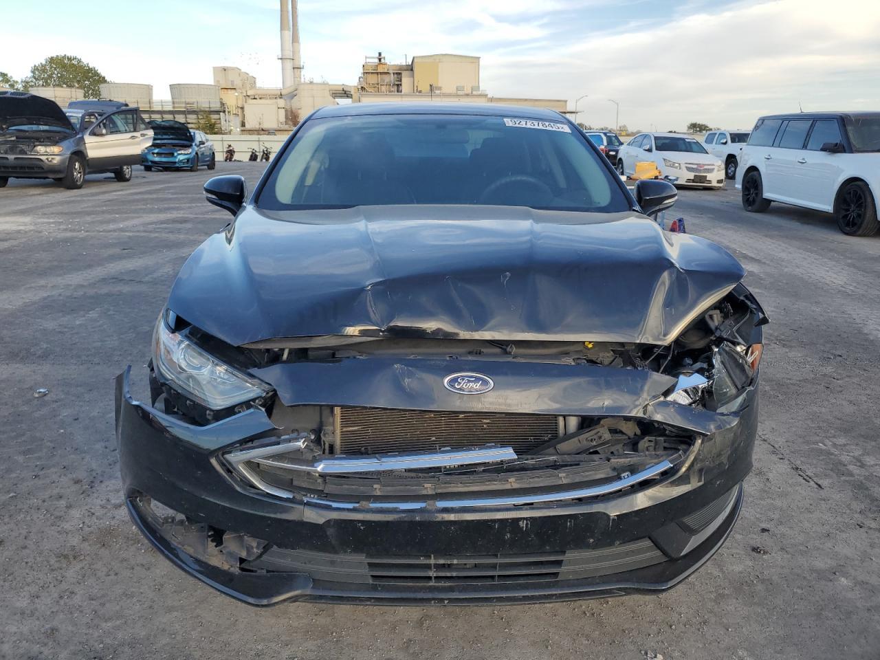 2017 Ford Fusion Se - zdjęcie 5