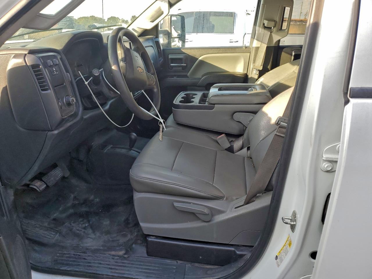 2016 Chevrolet Silverado - zdjęcie 7