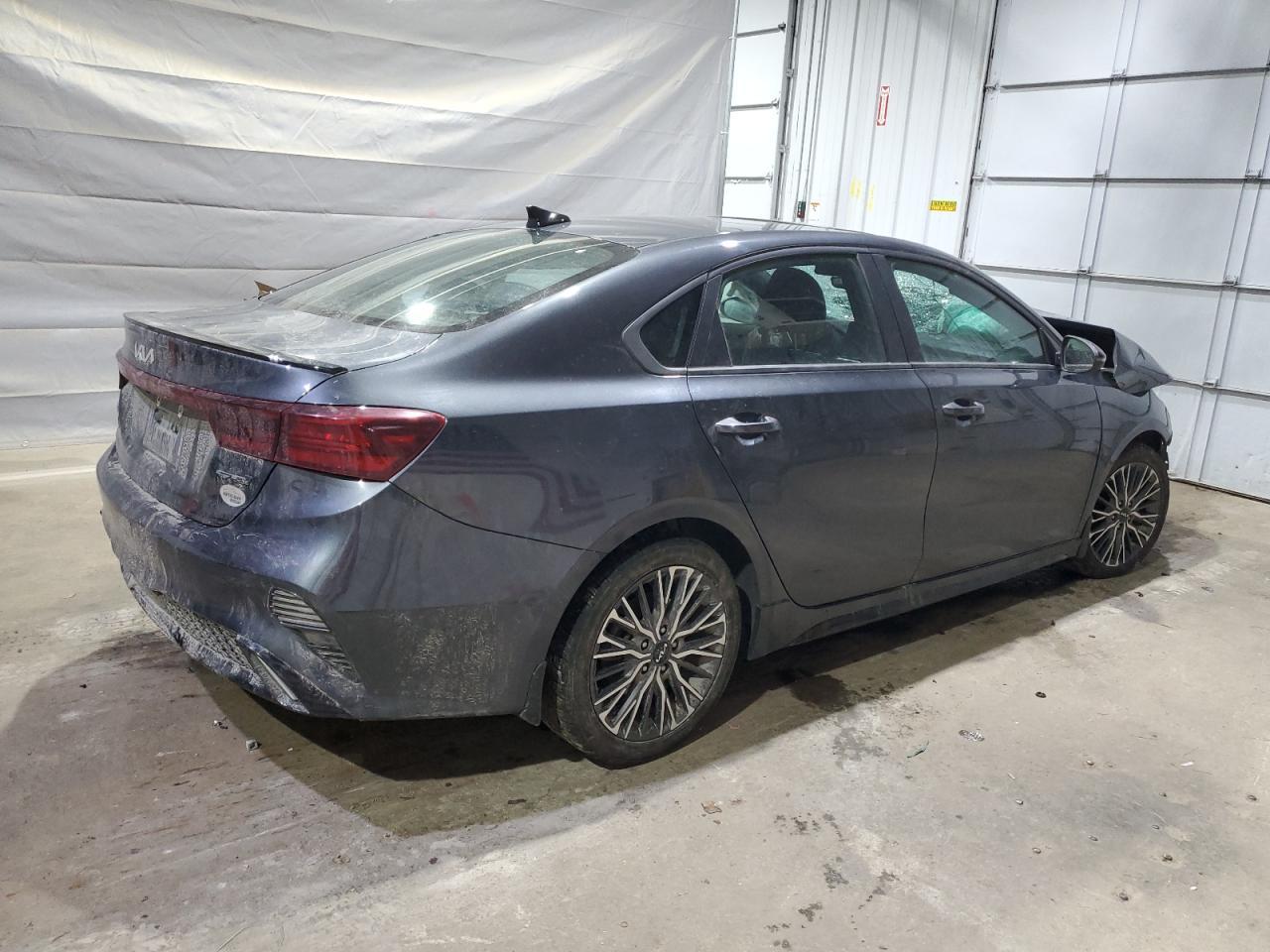 2022 Kia Forte Gt Line - zdjęcie 3