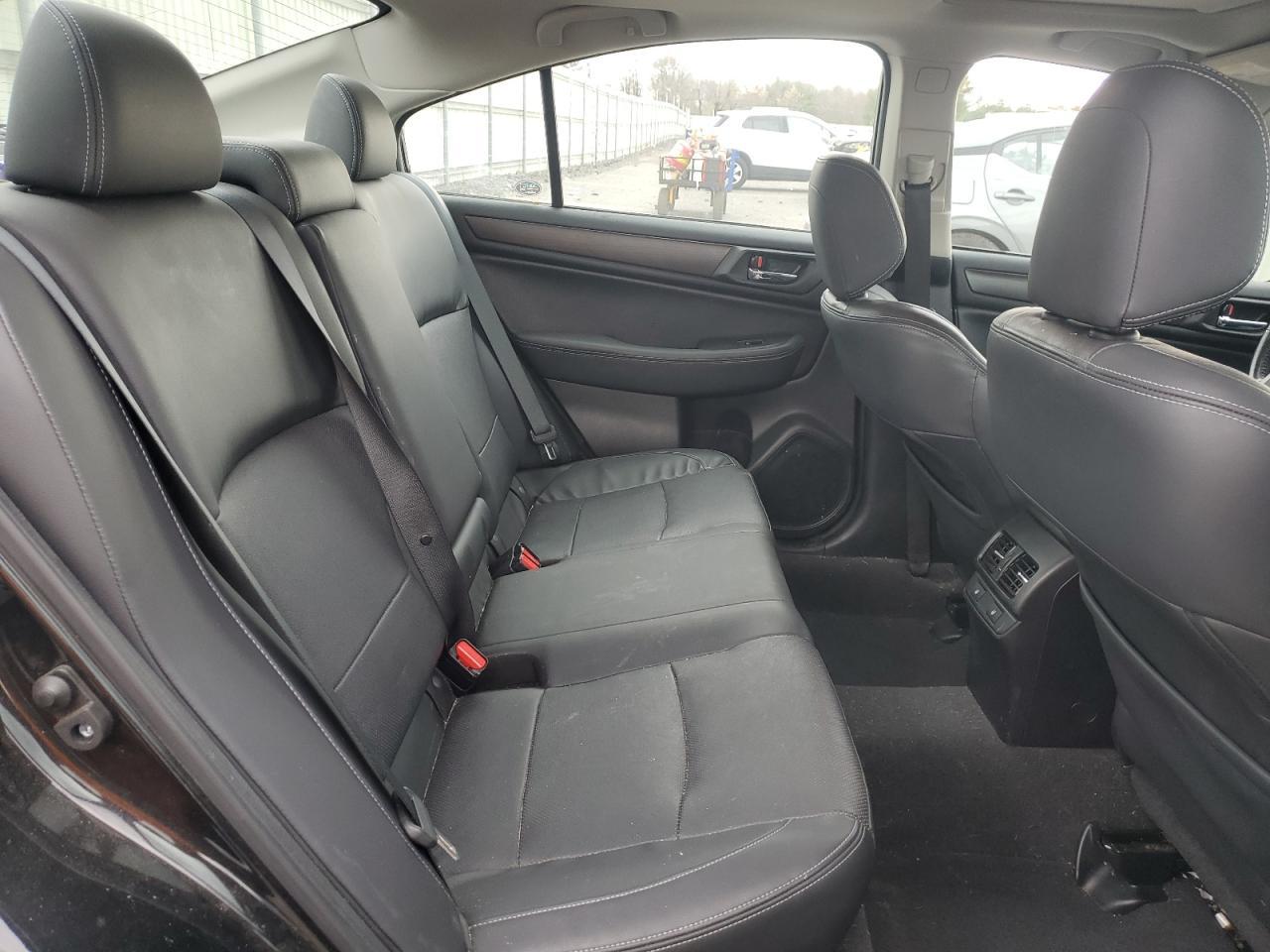 2015 Subaru Legacy - zdjęcie 10