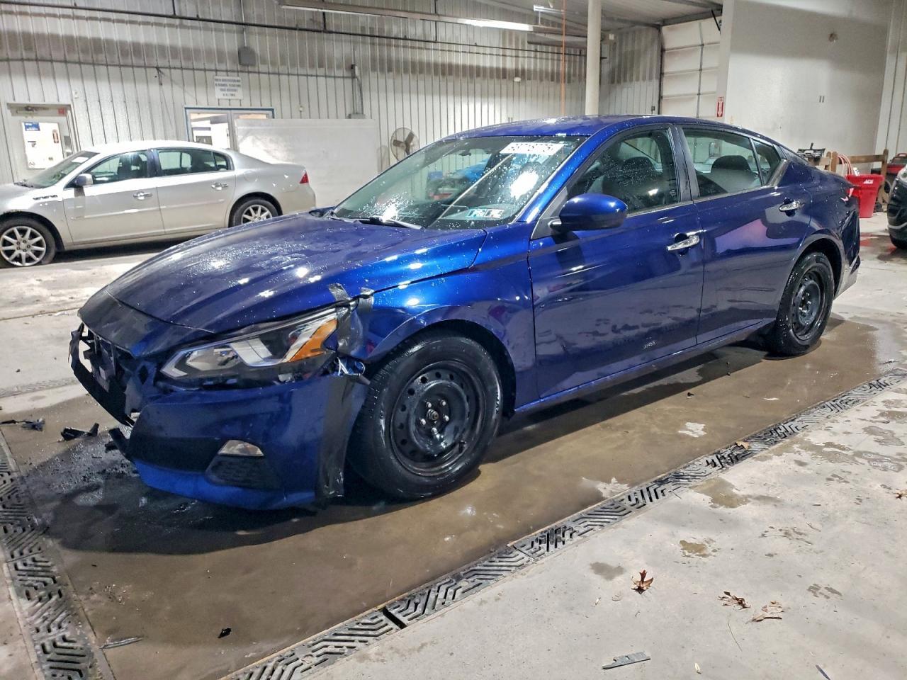 2020 Nissan Altima - zdjęcie główne