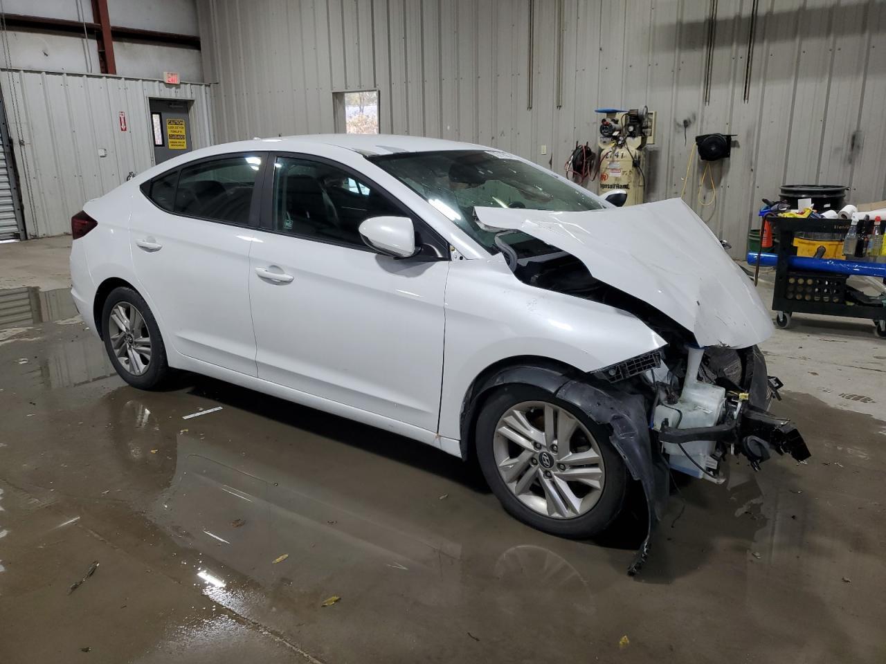 2019 Hyundai Elantra - zdjęcie 4