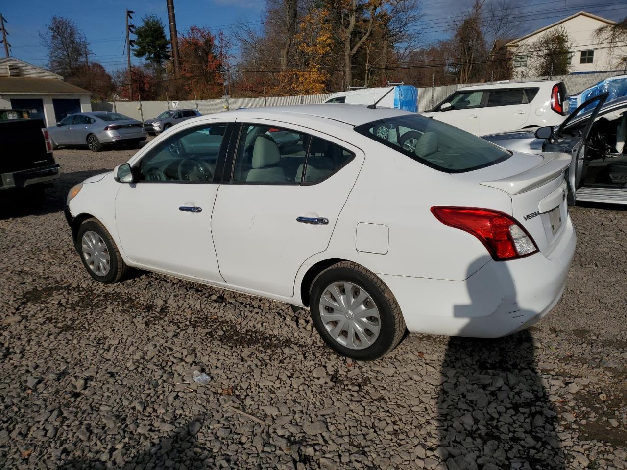 2013 Nissan Versa - zdjęcie 2