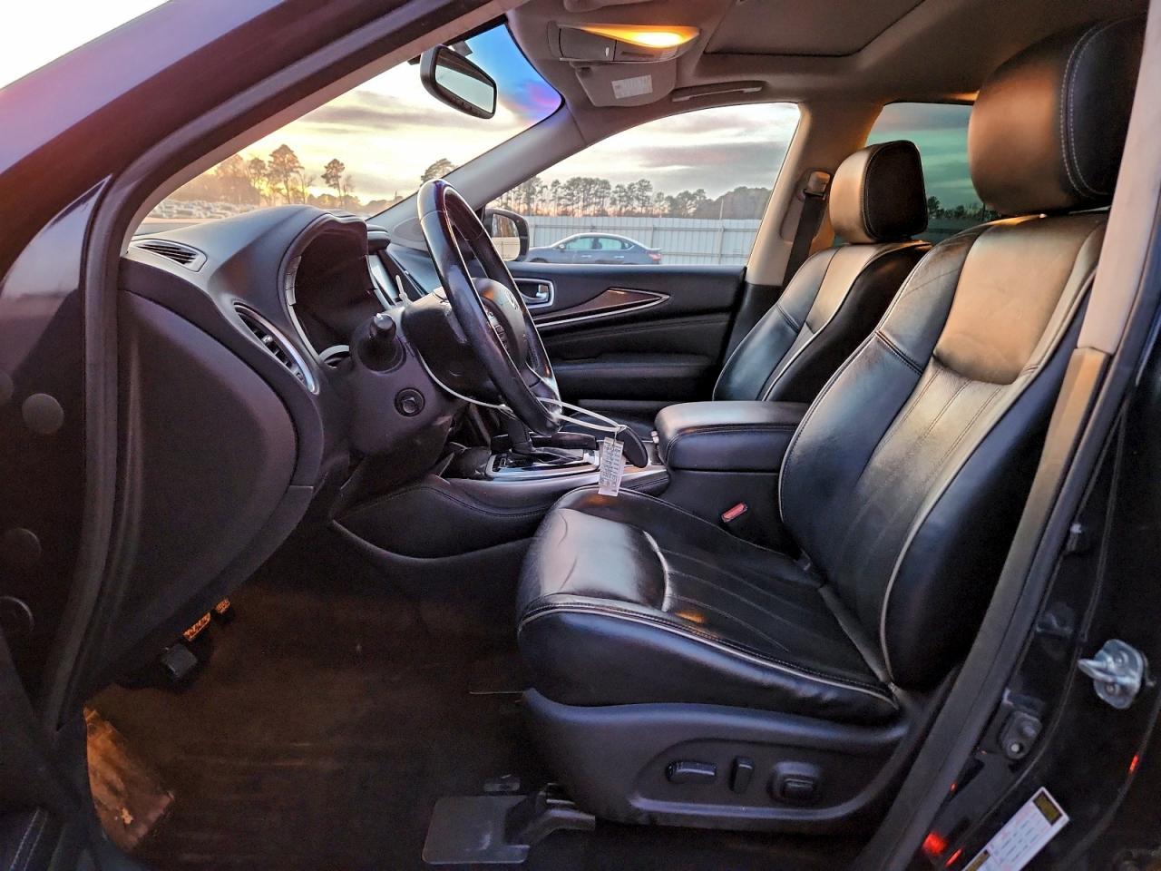 2016 Infiniti QX60 - zdjęcie 7