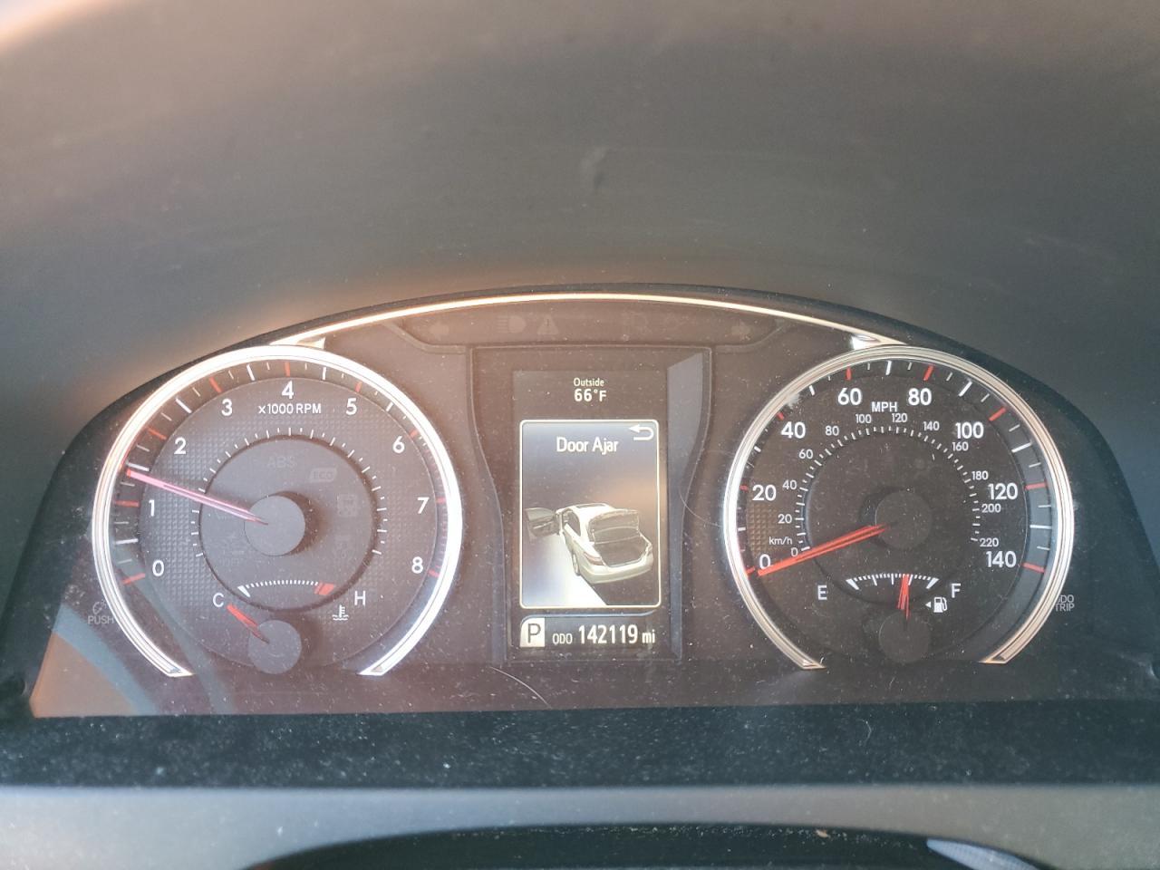 2015 Toyota Camry - zdjęcie 9