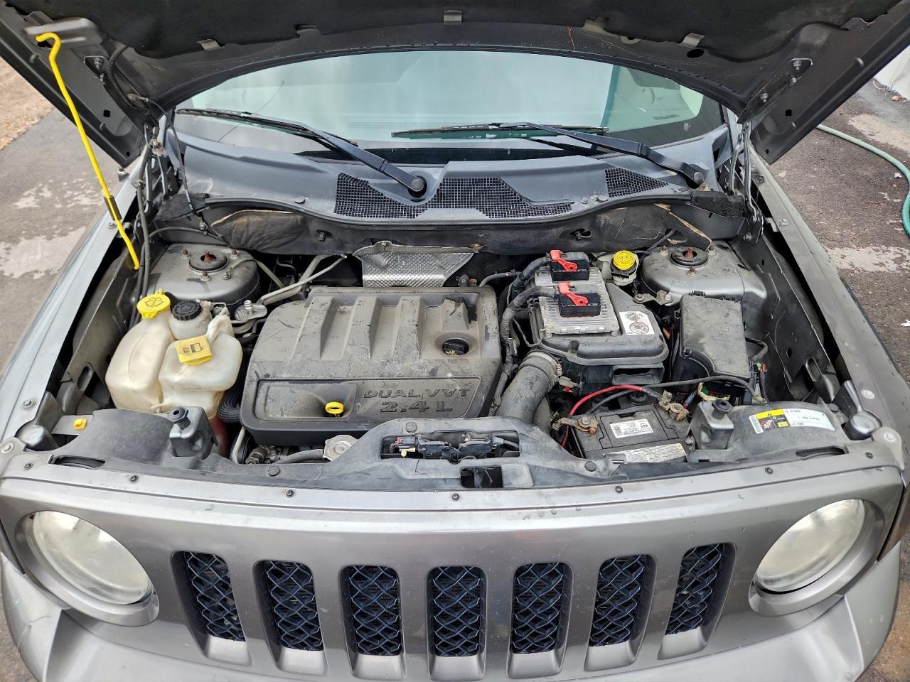 2014 Jeep Liberty (Patriot) - zdjęcie 12