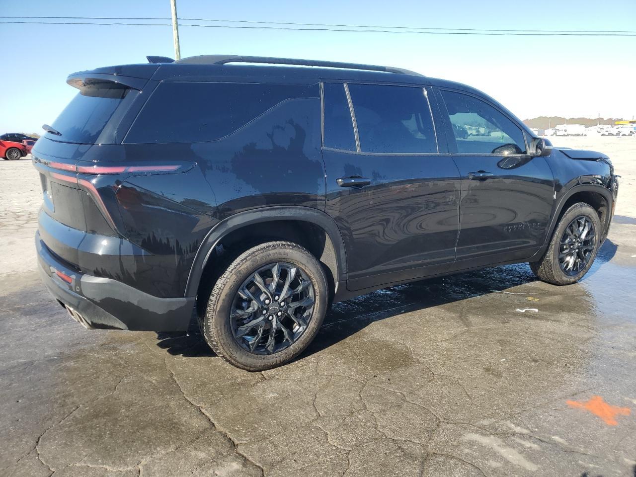 2025 Chevrolet Traverse Lt - zdjęcie 3