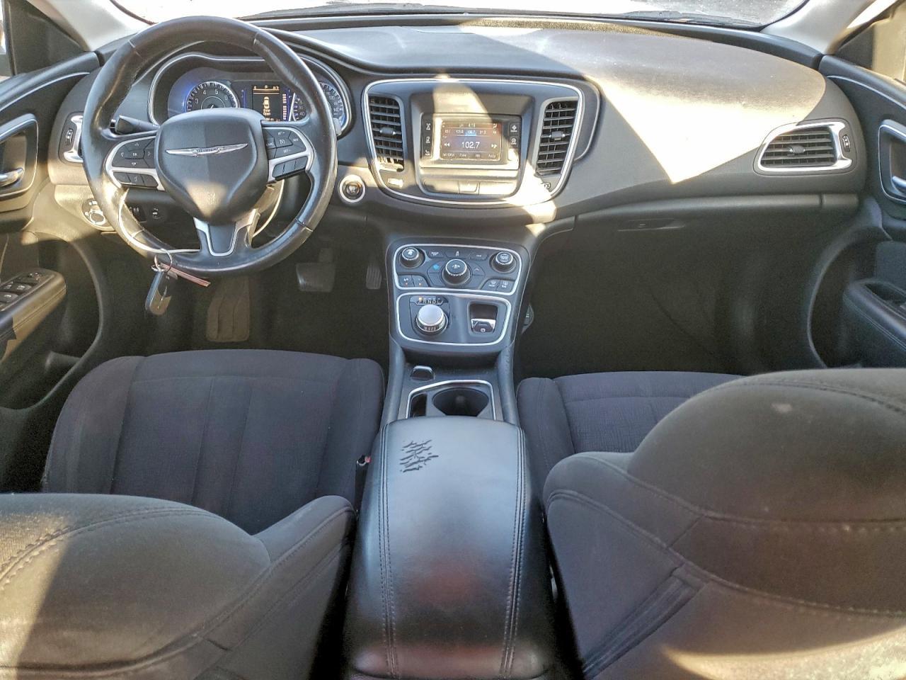 2015 Chrysler 200 - zdjęcie 8