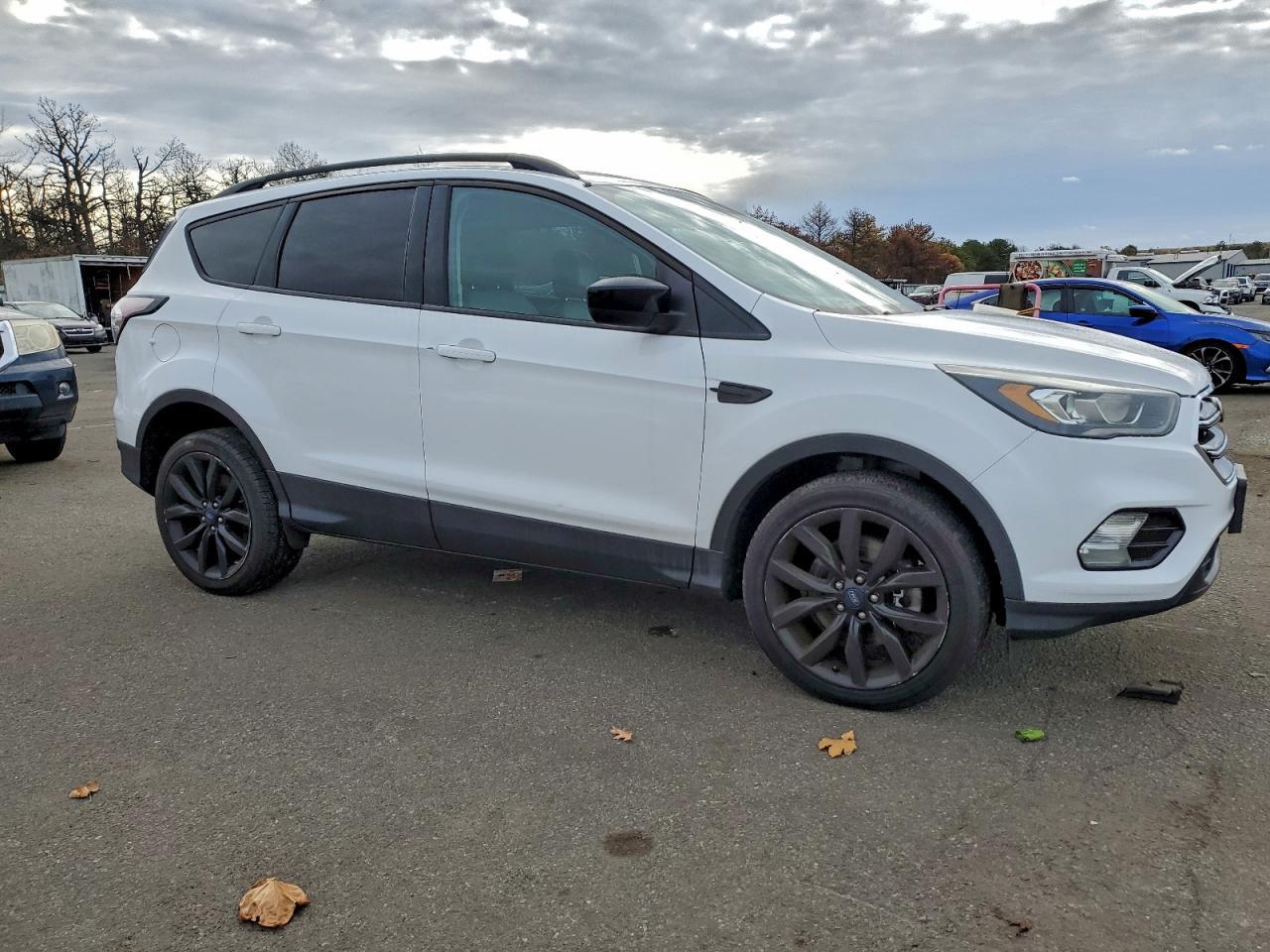 2017 Ford Escape - zdjęcie 4