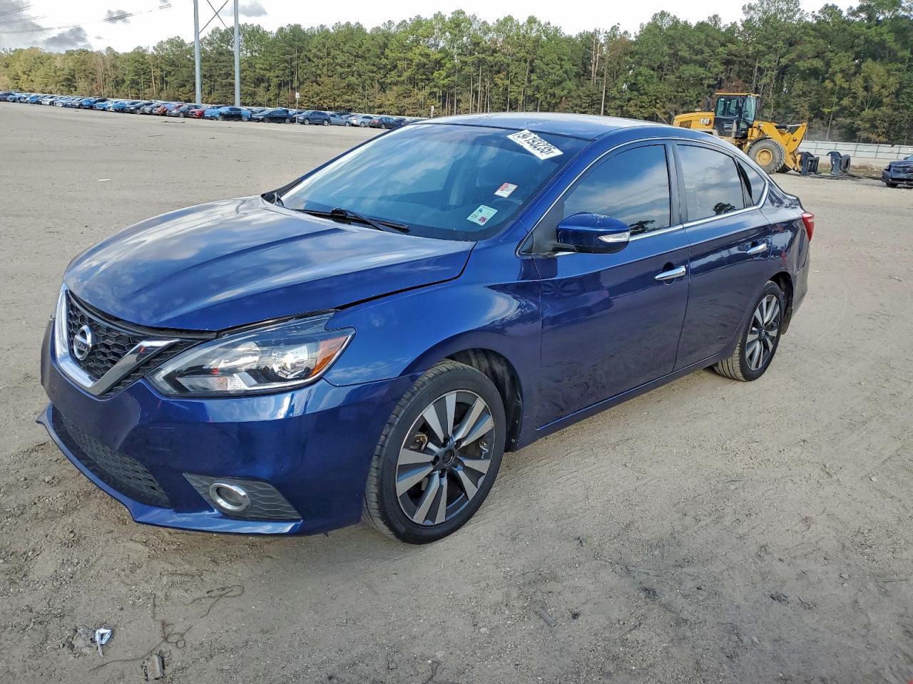 2016 Nissan Sentra - zdjęcie główne