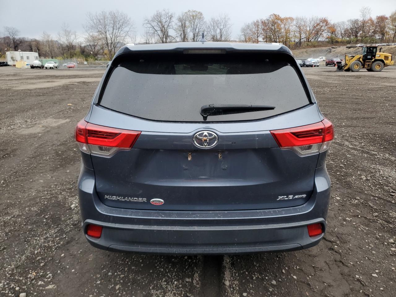 2017 Toyota Highlander - zdjęcie 6