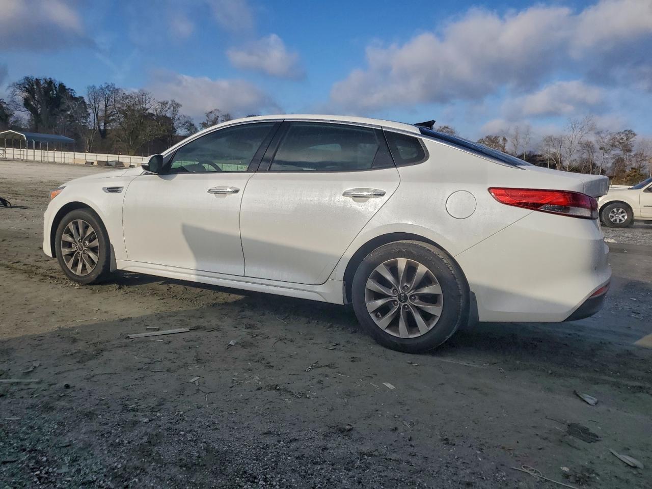 2016 Kia Optima - zdjęcie 2