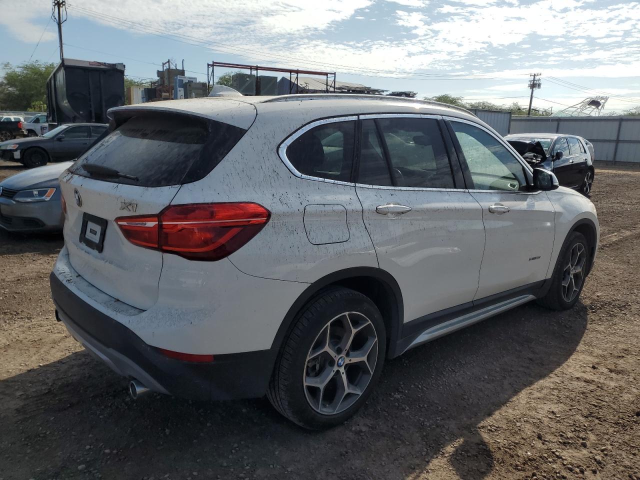 2017 BMW X1 Sdrive28I - zdjęcie 3